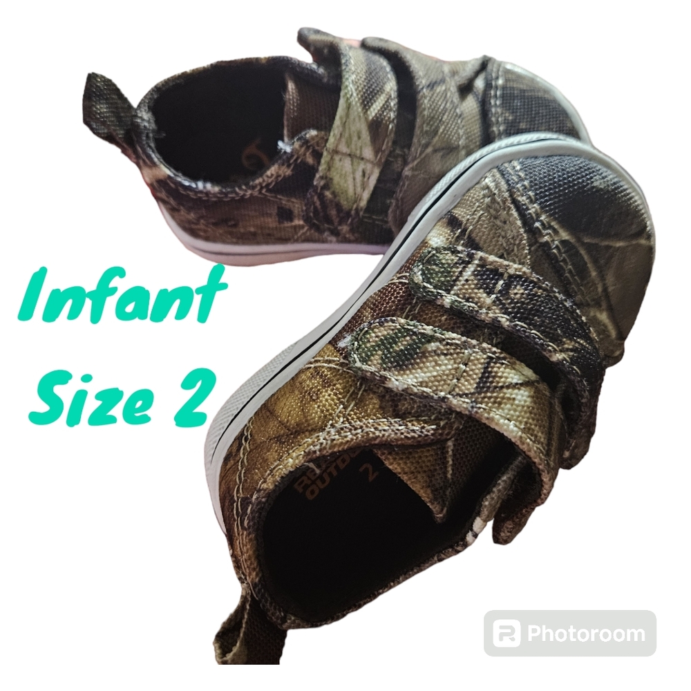 RealTree Outdoors Bill Jordans Infant Boy Size 2 Camo Sneakers Velcrow Strap